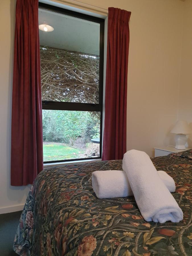 Lake Brunner Country Motel & Holiday Park Moana Room photo