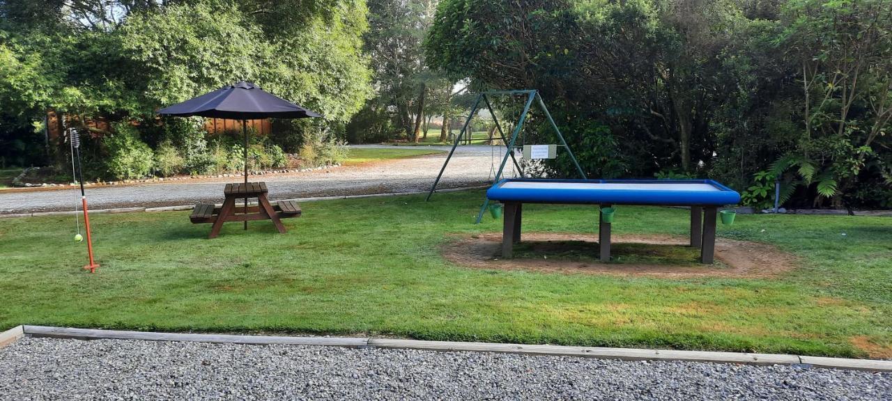 Lake Brunner Country Motel & Holiday Park Moana Exterior photo